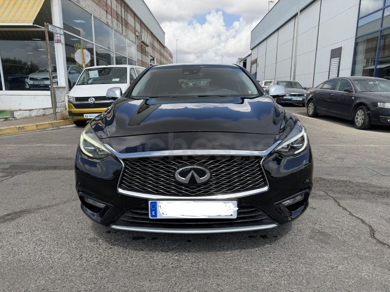 Infiniti Q30 2017 — photo 6