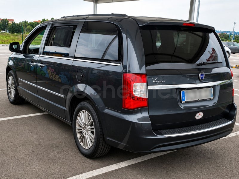 Lancia Voyager 3.6 V6 Gold 2013 — photo 4