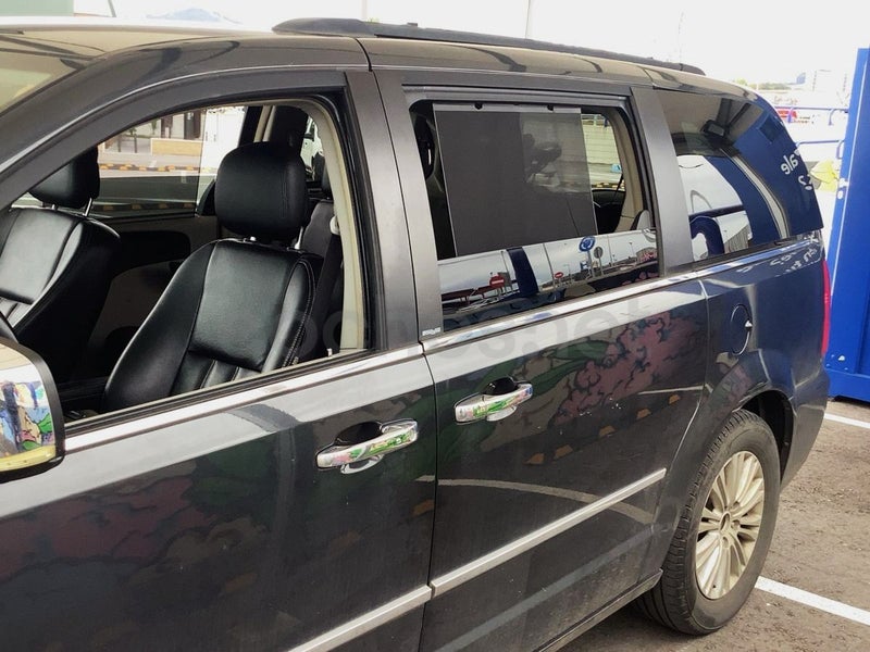 Lancia Voyager 3.6 V6 Gold 2013 — photo 5