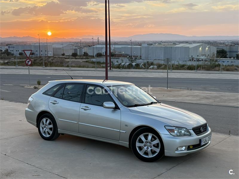 Lexus Is200 2003 — photo 2
