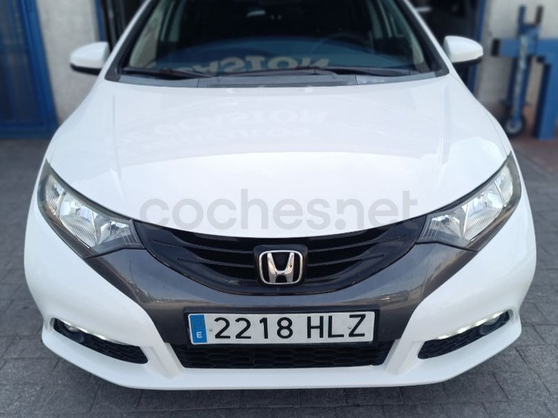 Honda Civic 2012 — photo 2