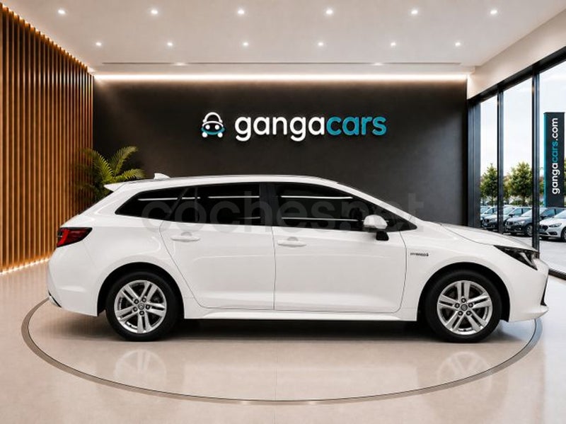 Toyota Corolla 2021 — photo 3