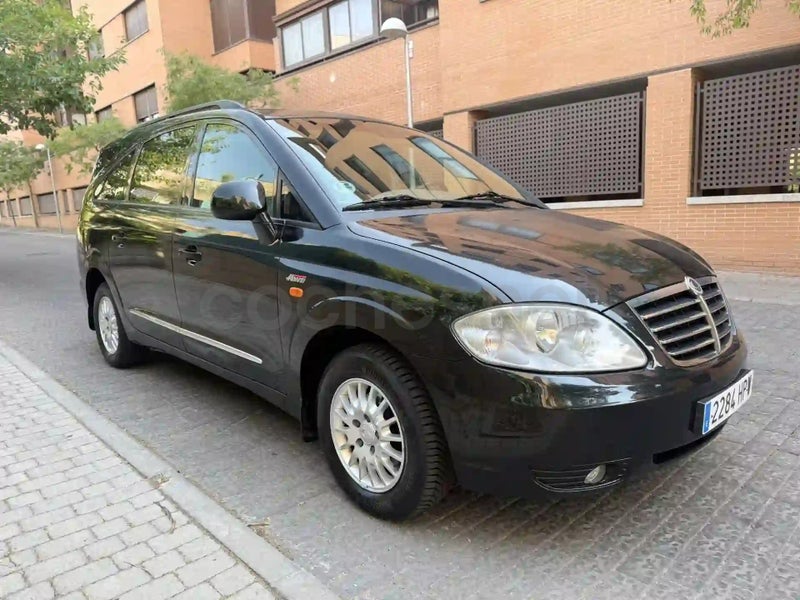 Ssangyong Rodius 2013 — photo 7