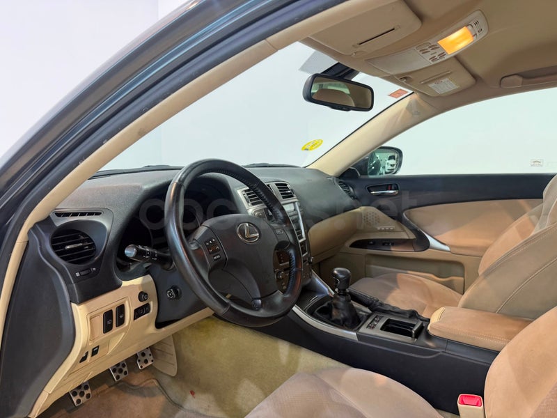 Lexus Is220d 2007 — photo 8