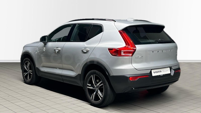 Volvo Xc40 2025 — photo 2