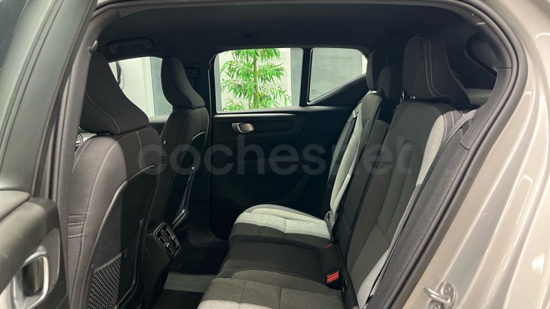 Volvo Xc40 2025 — photo 4