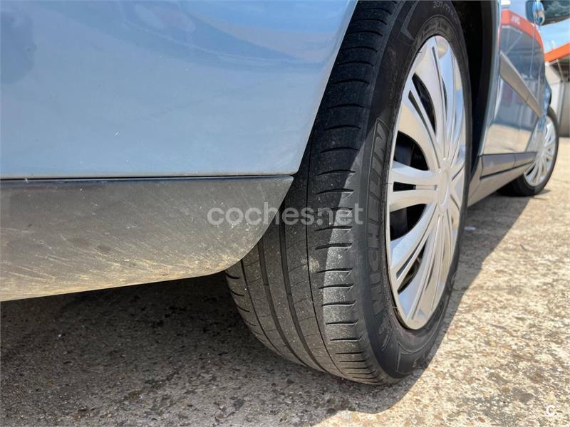 Volvo S40 2004 — photo 7