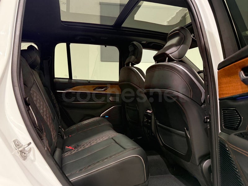 Jeep Grand Cherokee 2023 — photo 8