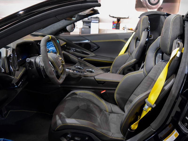 Chevrolet Corvette Stingray 6.2 V8 Convertible 2026 — photo 7