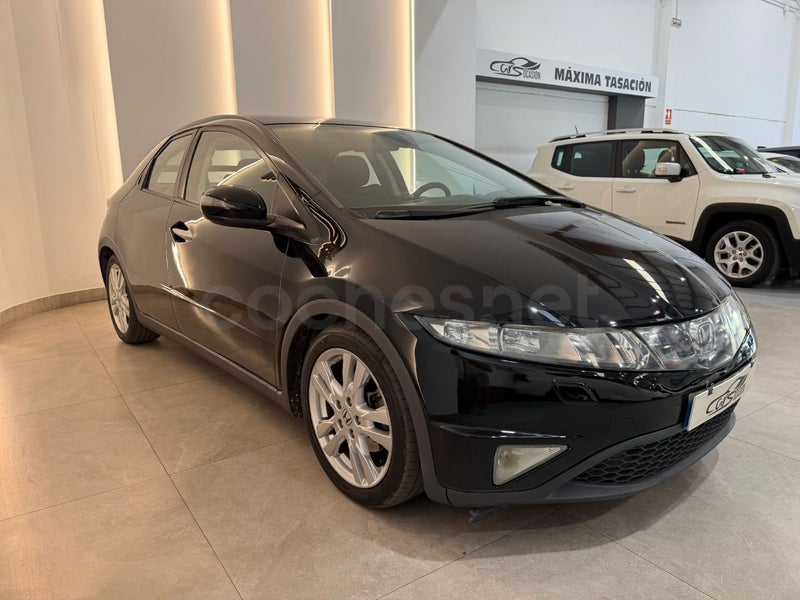 Honda Civic 2010 — photo 2