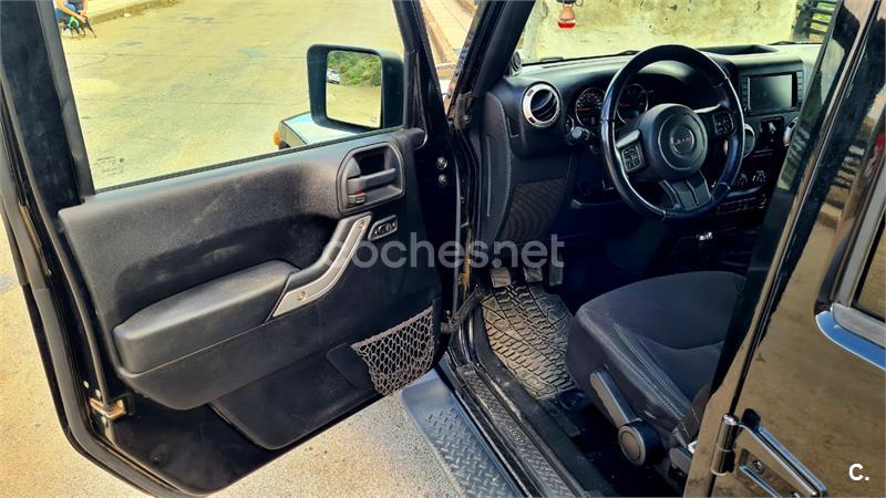 Jeep Wrangler Unlimited 2013 — photo 8