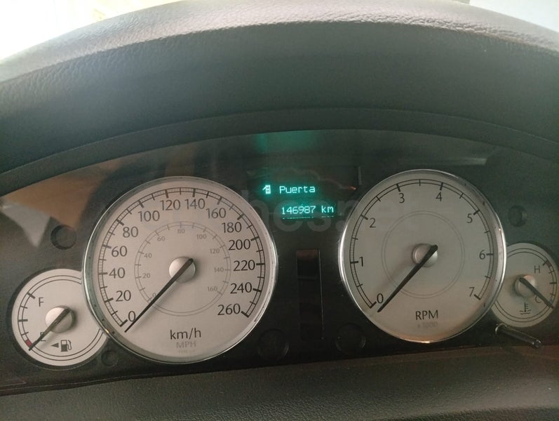 Chrysler 300c 2006 — photo 8