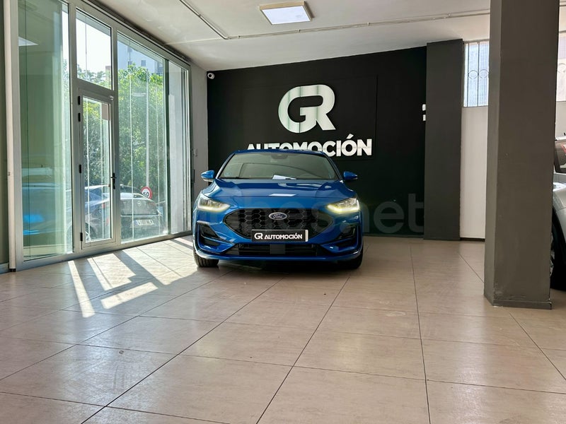 Ford Focus 2023 — photo 3