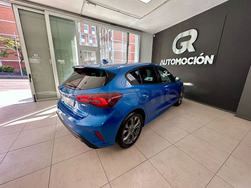 Ford Focus 2023 — photo 7