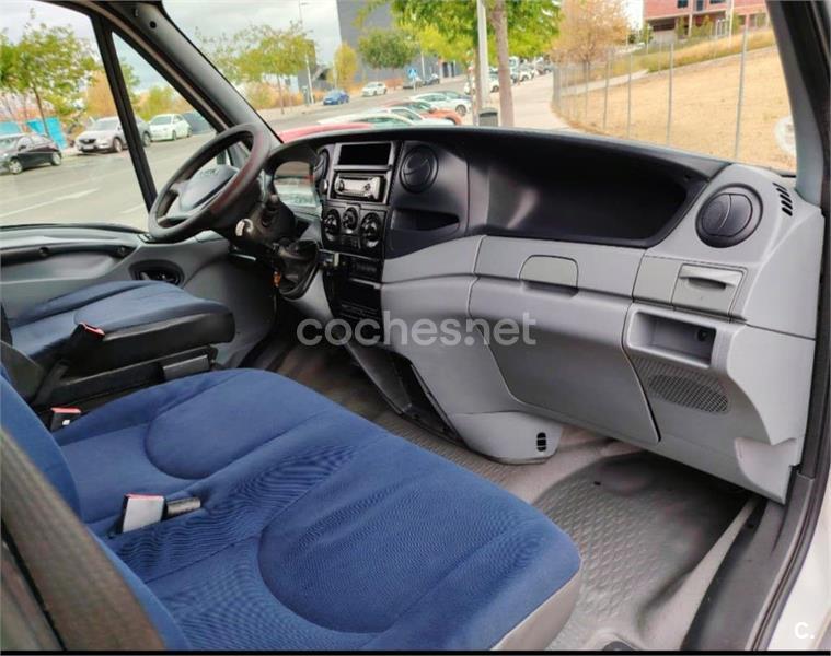 Iveco Daily 2002 — photo 7