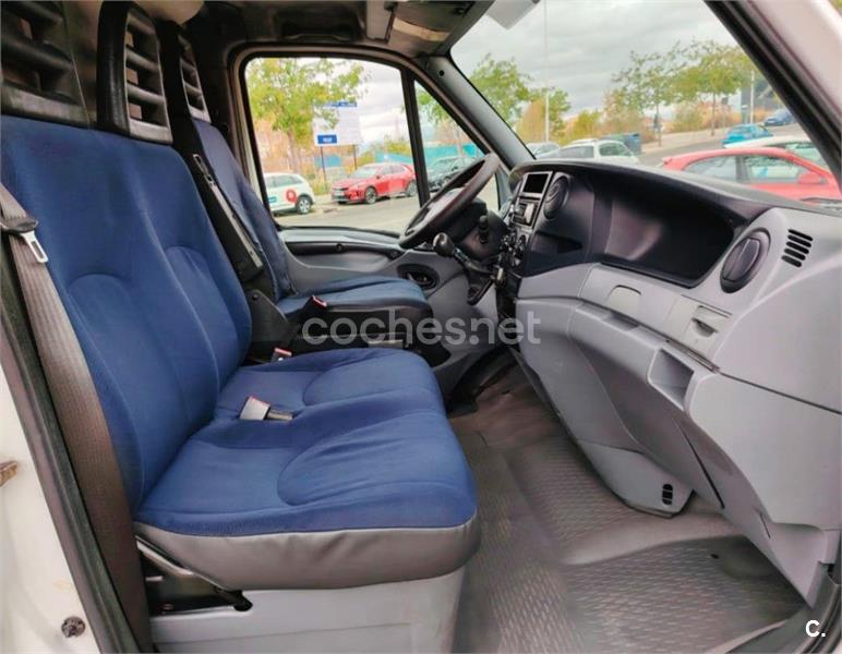 Iveco Daily 2002 — photo 8