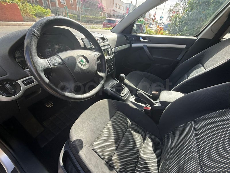 Skoda Octavia 2010 — photo 8