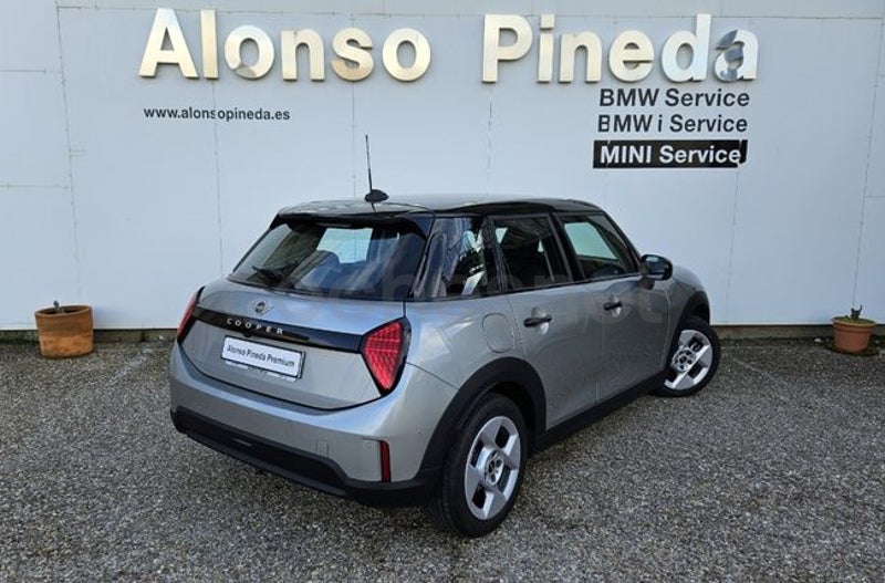 Mini Cooper 2025 — photo 2