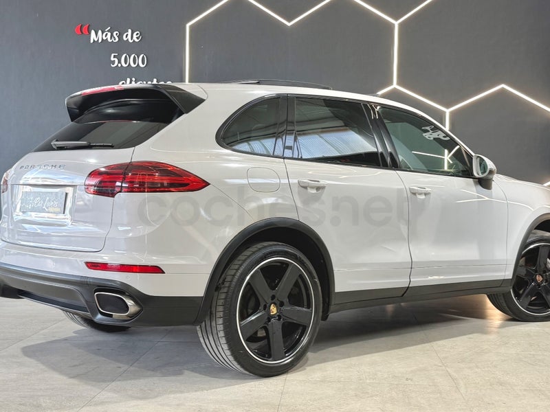 Porsche Cayenne 2017 — photo 8