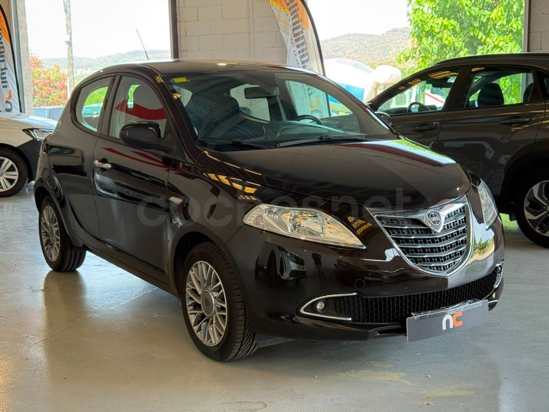 Lancia Ypsilon 2011 — photo 6