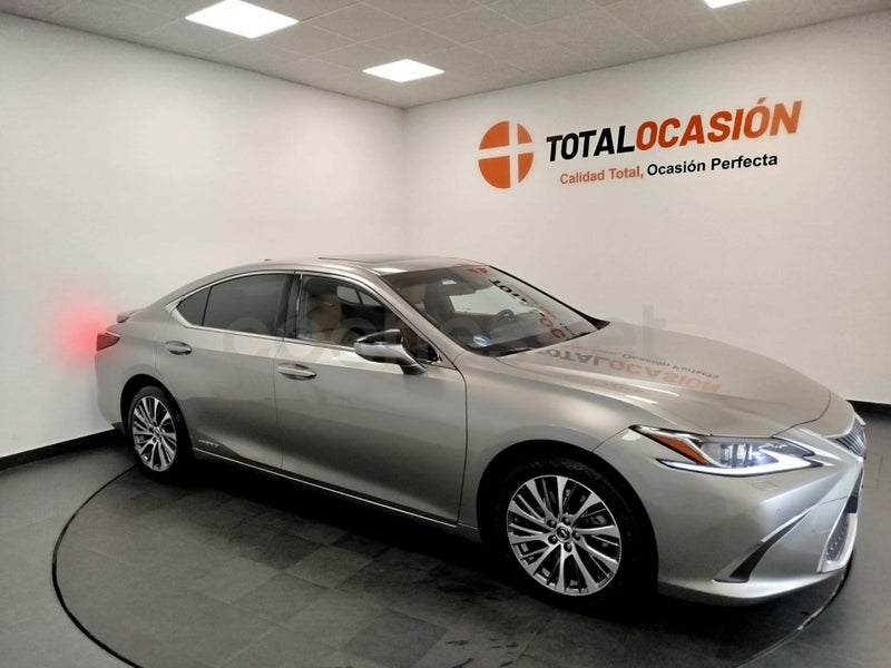 Lexus Es 2019 — photo 4