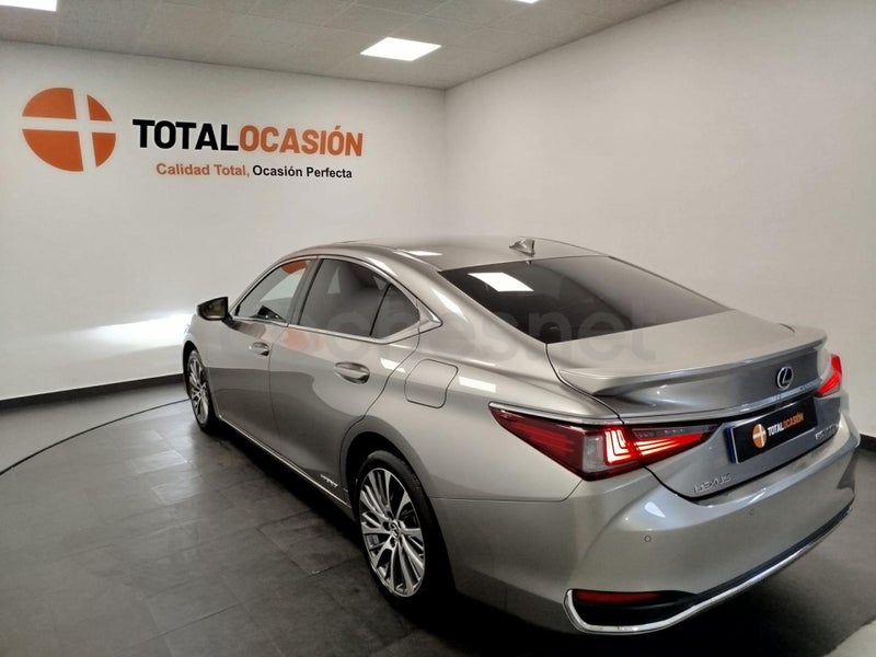 Lexus Es 2019 — photo 7