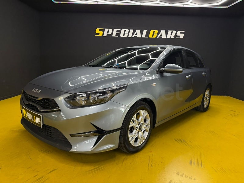 Kia Ceed 2022 — photo 2