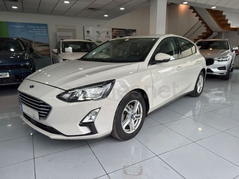 Ford Focus 2022 — photo 2