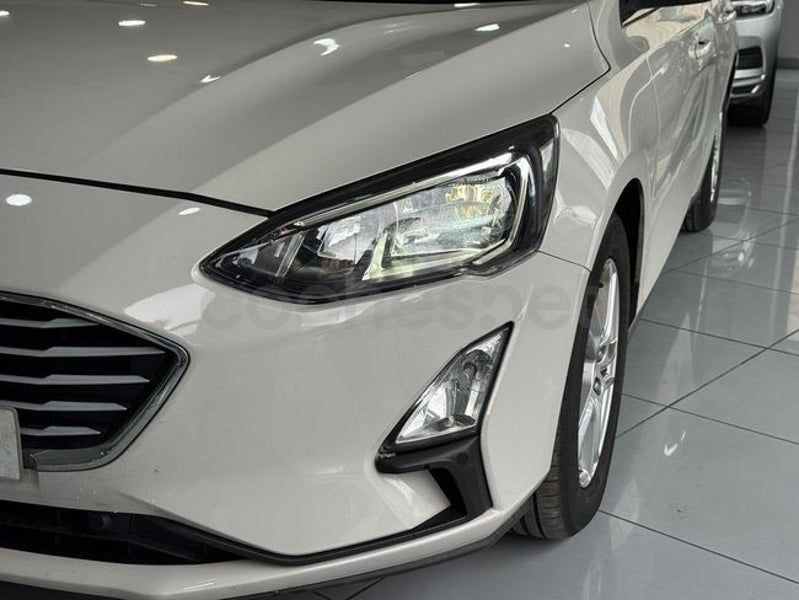 Ford Focus 2022 — photo 3