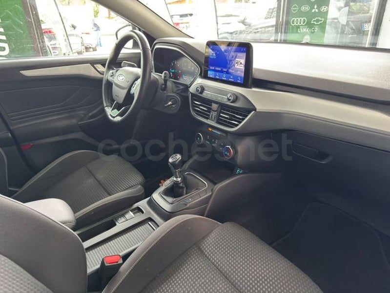 Ford Focus 2022 — photo 8
