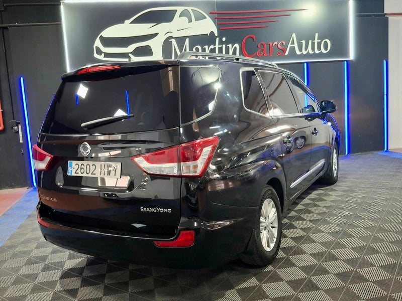 Ssangyong Rodius 2014 — photo 2