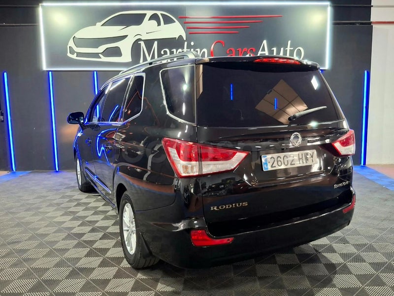 Ssangyong Rodius 2014 — photo 4