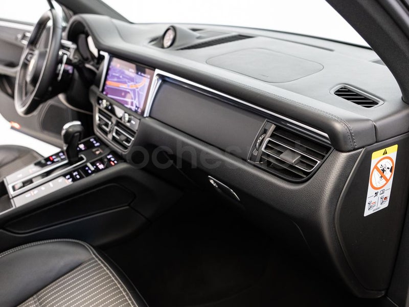 Porsche Macan 2022 — photo 6