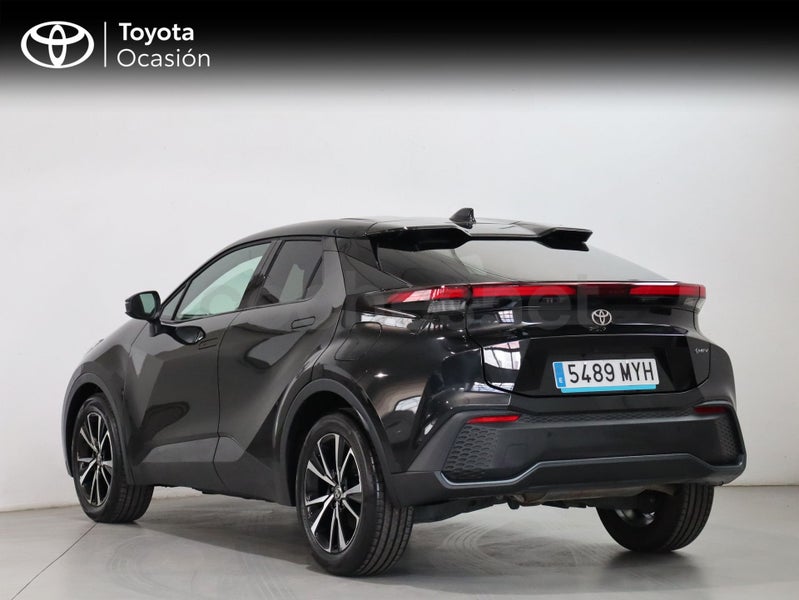 Toyota C-hr 2025 — photo 2