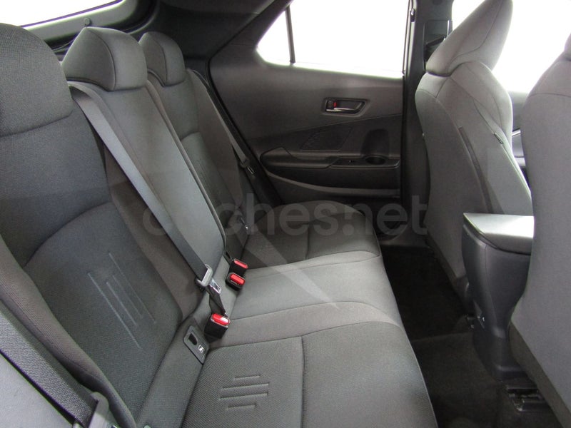 Toyota C-hr 2025 — photo 7