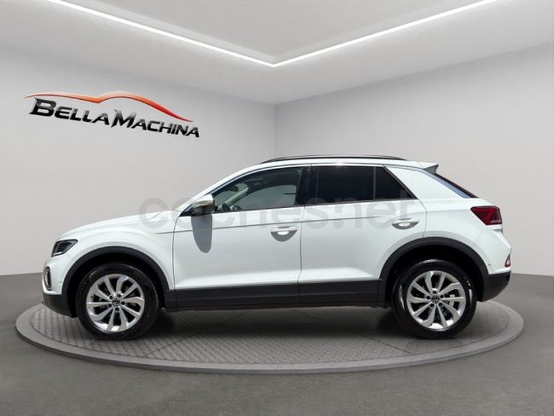 Volkswagen T-roc 2023 — photo 2