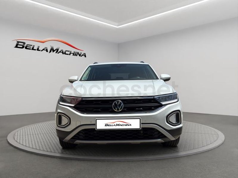 Volkswagen T-roc 2023 — photo 4
