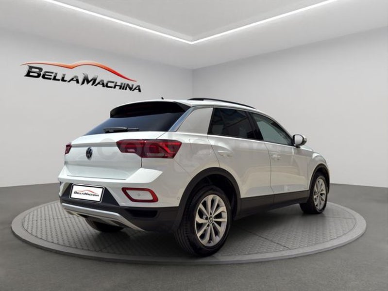 Volkswagen T-roc 2023 — photo 6