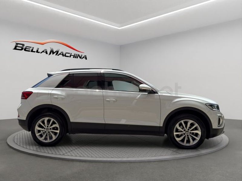 Volkswagen T-roc 2023 — photo 7