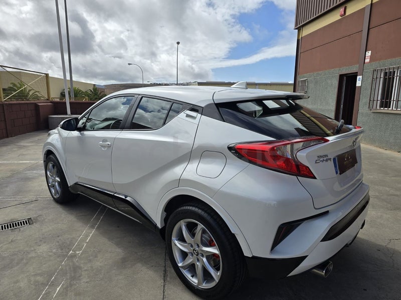 Toyota C-hr 2017 — photo 4