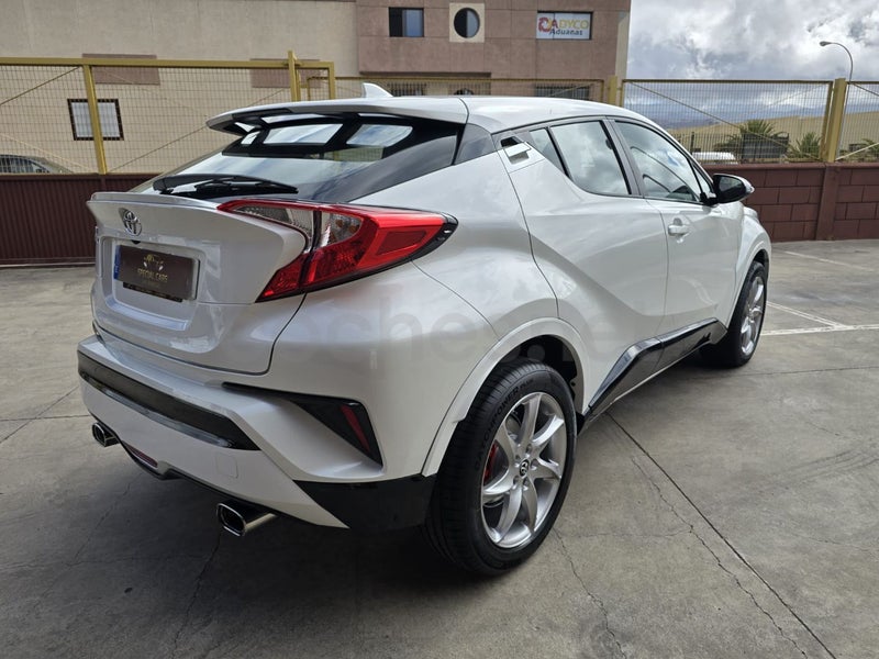 Toyota C-hr 2017 — photo 6