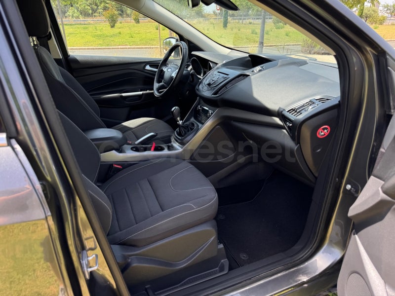Ford Kuga 2015 — photo 7