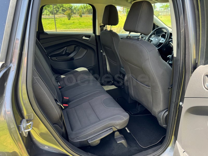 Ford Kuga 2015 — photo 8