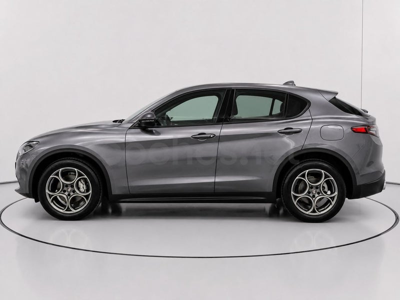 Alfa Romeo Stelvio 2023 — photo 6