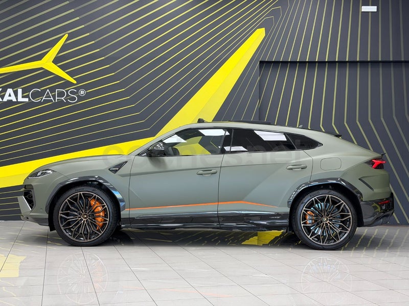 Lamborghini Urus 2025 — photo 4