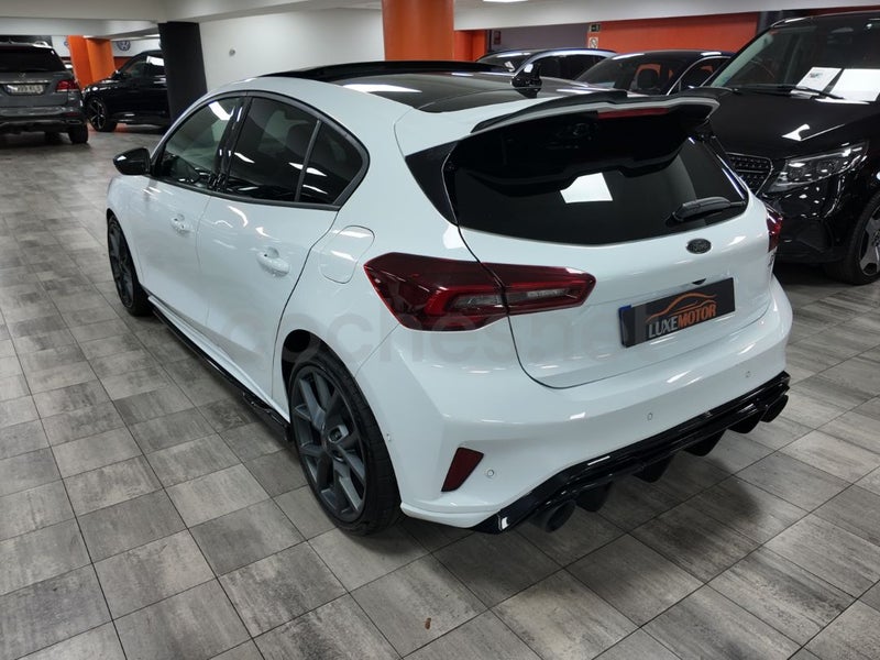 Ford Focus 2022 — photo 4