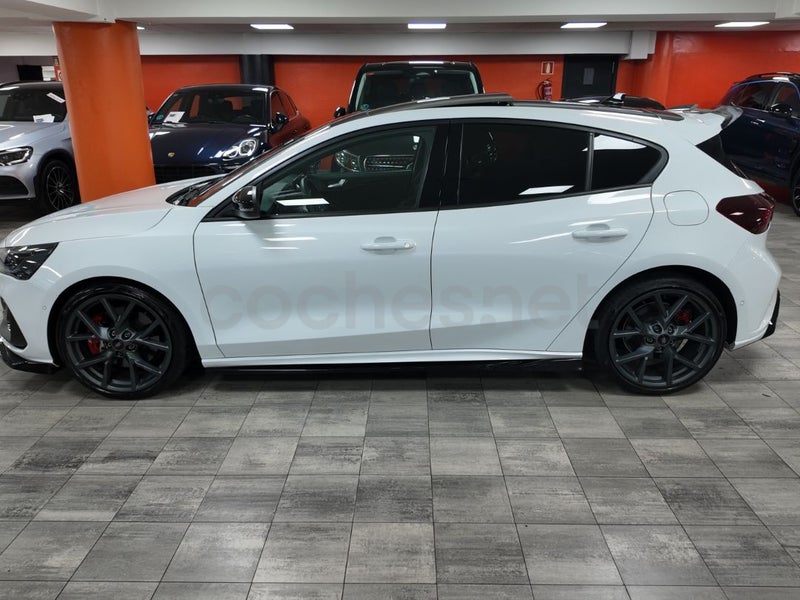 Ford Focus 2022 — photo 6