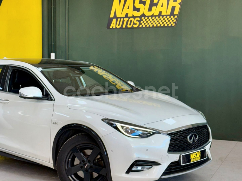 Infiniti Q30 2016 — photo 3