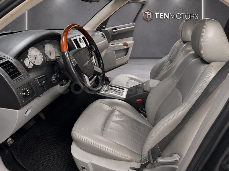 Chrysler 300c 2008 — photo 7