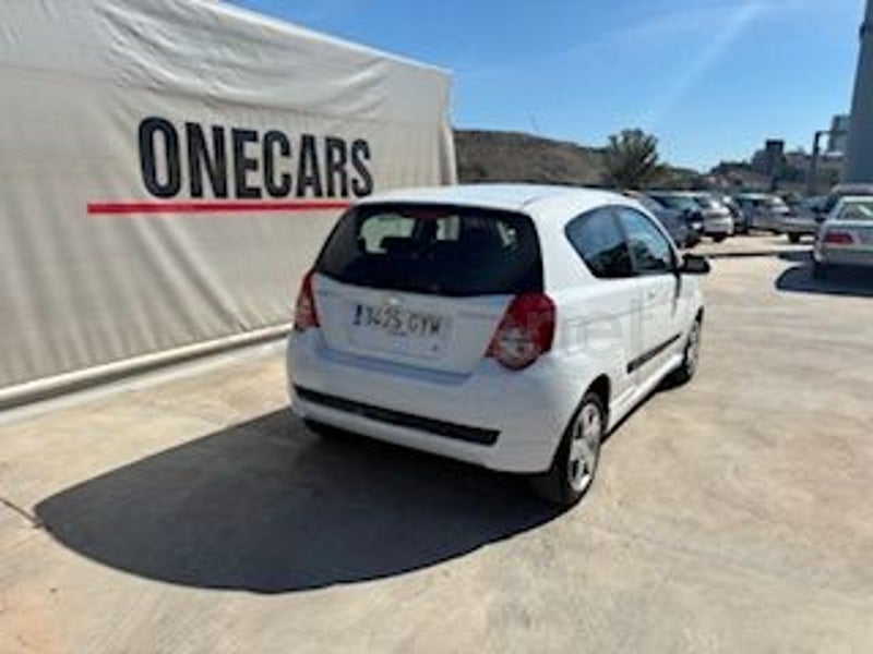 Chevrolet Aveo 2010 — photo 2